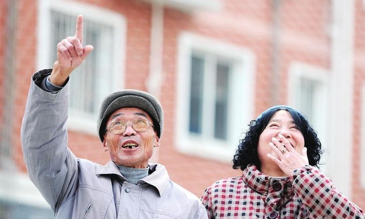 In 2003, buying a home became a dream for many Chinese as their income level rose.(Photo/Xinhua)