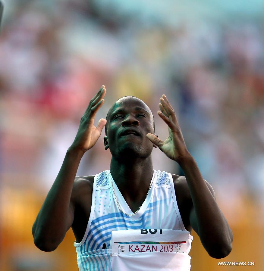 Nijel Amos of Botswana celebrates after the men's 800m final at the 27th Summer Universiade in Kazan, Russia, July 12, 2013. Amos won the gold with 1 minute and 46.53 seconds. (Xinhua/Li Ying) 