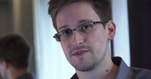 Edward Snowden, a 29-year-old American intelligence contractor, has revealed himself as the source who disclosed the U.S. government's secret phone and Internet surveillance programs. (Source:CNTV.CN)