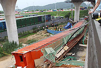 2 Chinese workers killed in Seoul bridge collapse 