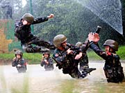 Tough training of PLA special forces 
