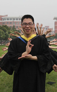 Creative graduation photos by Henan Polytechnic University