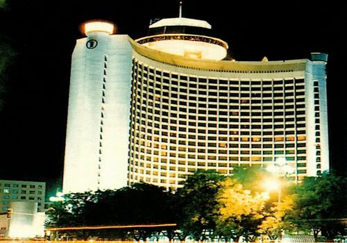 Opened for business in December 1987, Beijing International Hotel is located in the central section of the Chang’an Avenue. (file photo)