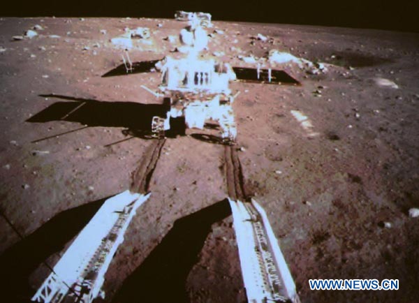 China's 'Jade Rabbit' separates from lander