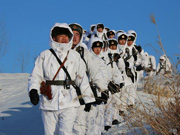 'Red Army' division conducts winter training in N China 