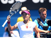 Li Na crashes Belinda Bencic in 2nd round at Australian Open