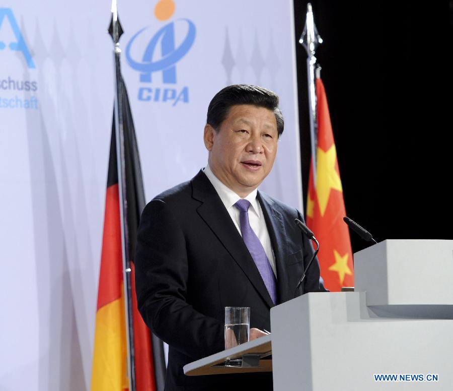 Chinese President Xi Jinping delivers a speech during a banquet with Chinese and German business representatives in Duesseldorf, Germany, March 29, 2014. (Xinhua/Zhang Duo)
